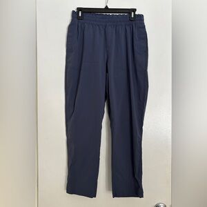 Columbia Women’s Pull On Nylon Hiking Pants w/Cinch
Hem Blue Size Medium